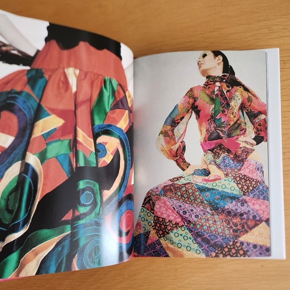 Assouline – Yves Saint Laurent (2008) - Picture 6 of 16